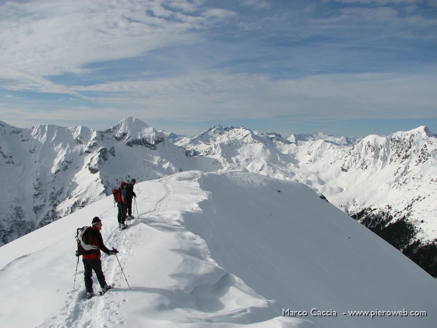 16_Tornati all'Arete spunta il Sole.JPG